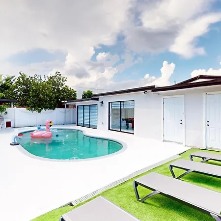 Casa Lucia 5Br Luxury Home With Pool Near Hard Rock Casino